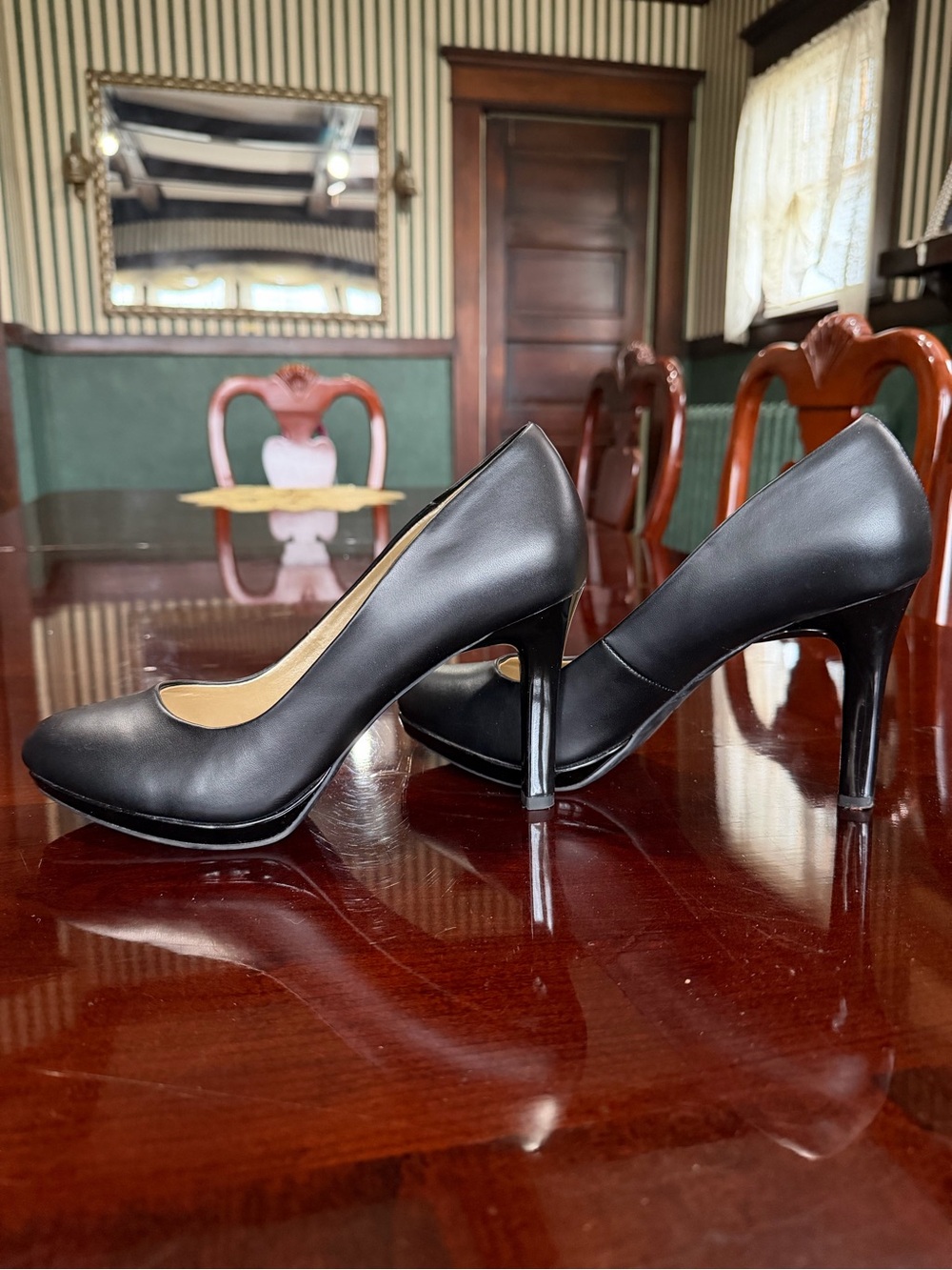 Bandolino Classic Black Women’s High Heel Pumps